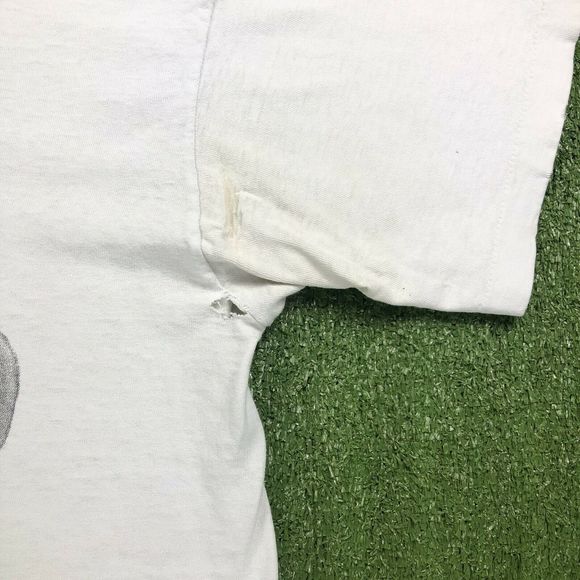 VTG 90s Gilligan’s Island Destroyed Grunge T-Shirt - Picture 9 of 10